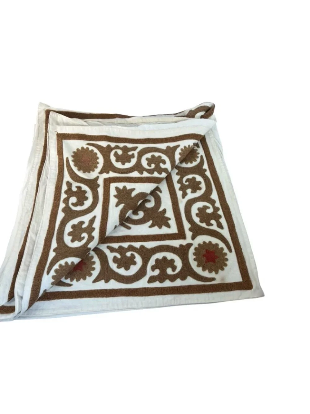Pottery Barn Neila Suzani Embroidered Table cove/wall decor 48 x 46